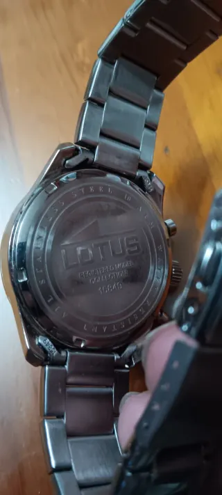 Reloj Lotus Plata y Blanco