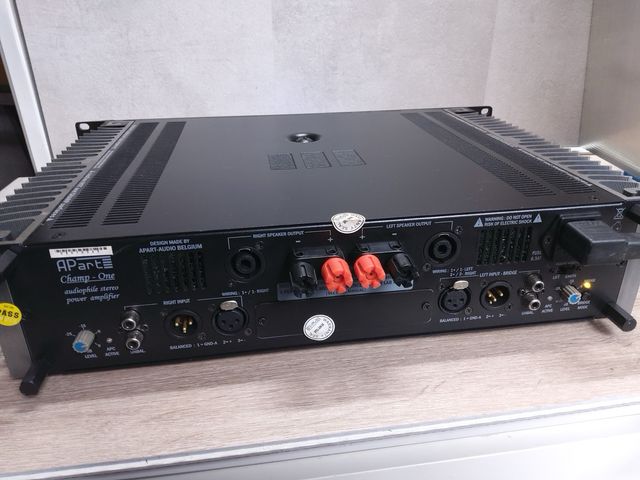 Amplificador Hi-Fi APART CHAMP ONE 2x600W