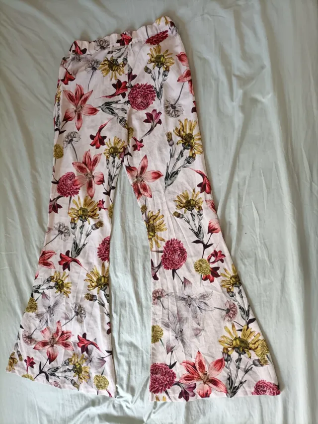 Pantalones campana florales