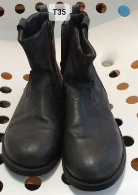 Botas negras efecto piel cocodrilo