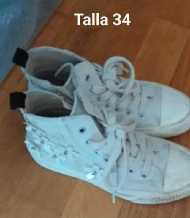 Botas negras efecto piel cocodrilo