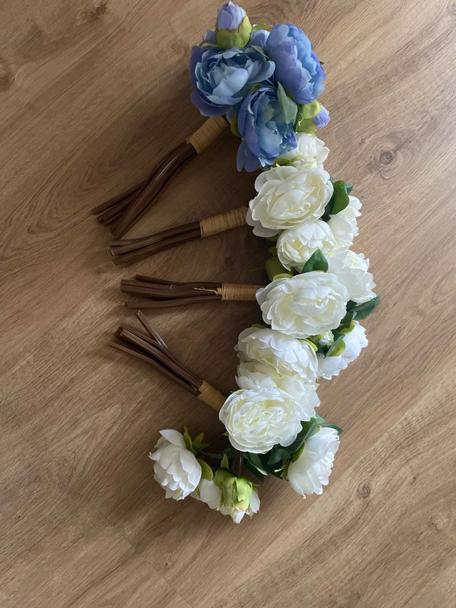 4 ramas flores artificiales azules y blancas