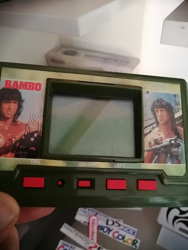 Game & Watch Rambo Schiacciapensieri Akklaim