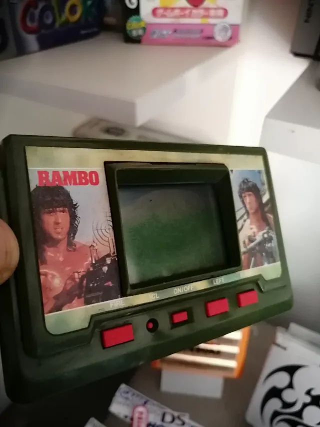 Game & Watch Rambo Schiacciapensieri Akklaim