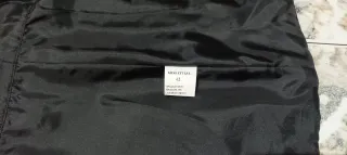 Abrigo negro doble botonadura. Talla M