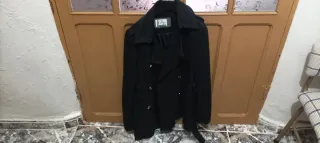 Abrigo negro doble botonadura. Talla M