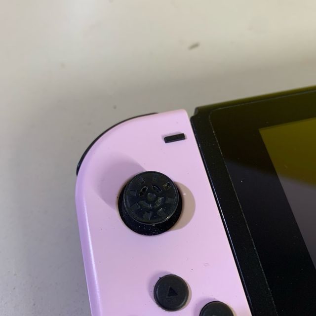 Nintendo Switch Console Verde e Viola