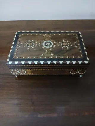 Scatola vintage legno intarsiata Reuge