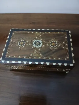 Scatola vintage legno intarsiata Reuge