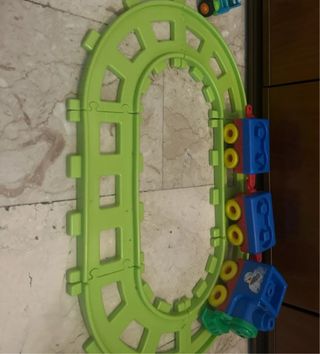 Trenino per bambini con macchinina