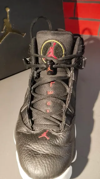 Jordan 6 Talla 41 Negro Rojo