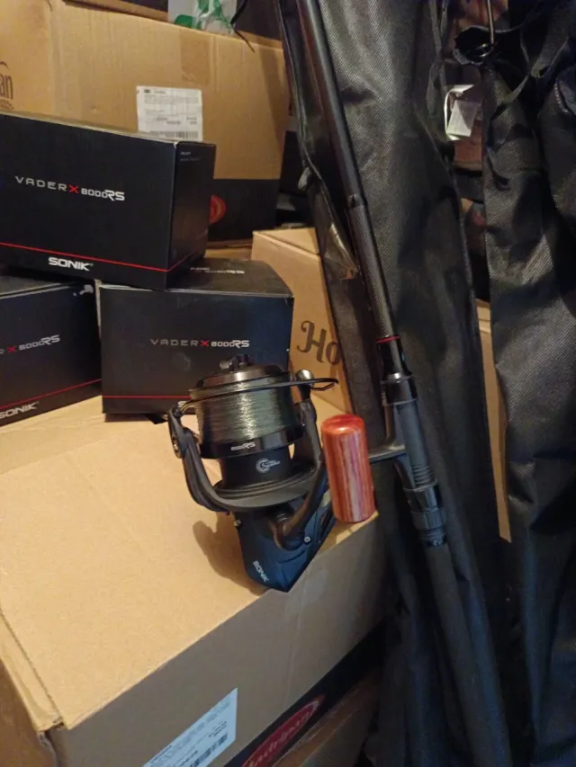 Carrete Sonik VaderX 8000RS y caña 3 y 3