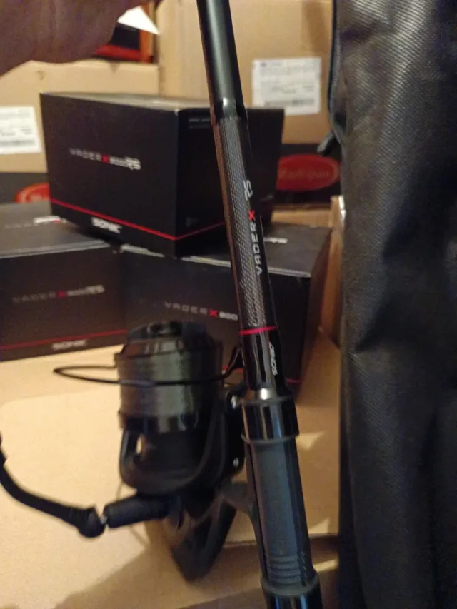 Carrete Sonik VaderX 8000RS y caña 3 y 3