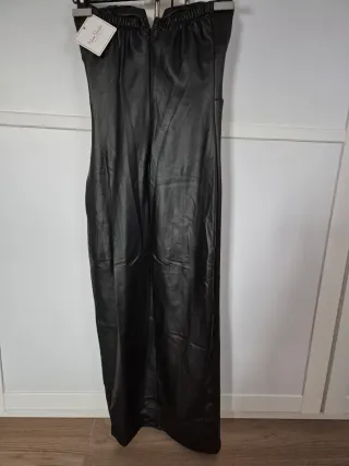 Vestido polipiel negro largo