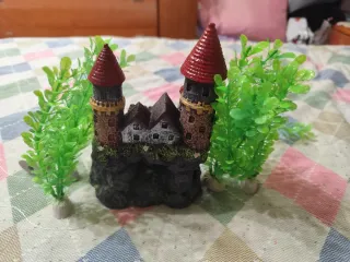 Set decorazioni acquario: Castello + 6 piante