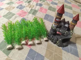 Set decorazioni acquario: Castello + 6 piante