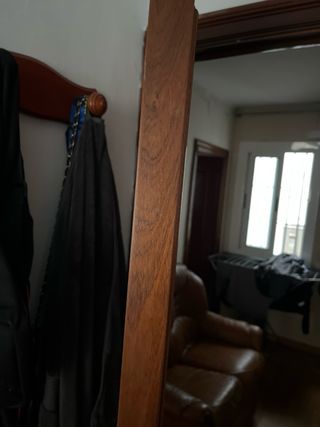 Puerta chapada en Sapely