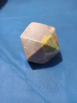 Jaspe policromado tallado 400g