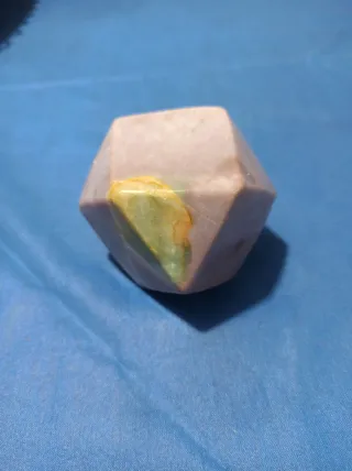 Jaspe policromado tallado 400g