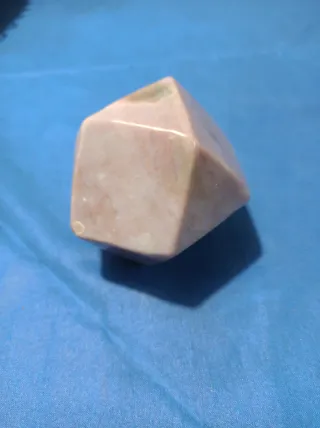 Jaspe policromado tallado 400g