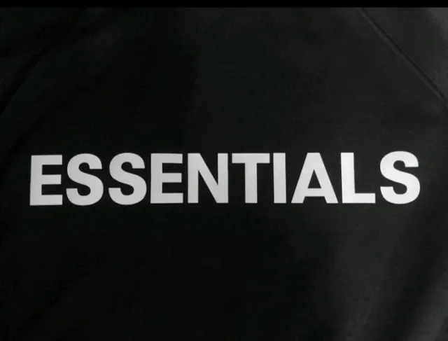 Sudadera Essentials Negra talla M