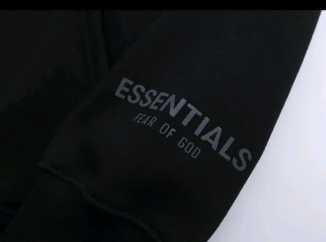 Sudadera Essentials Negra talla M