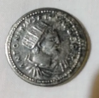 Lotto 4 antiche monete romane