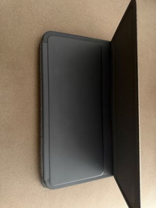Funda Logitech Combo Touch iPad Pro 11