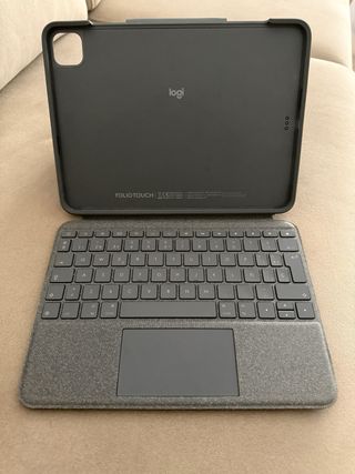 Funda Logitech Combo Touch iPad Pro 11