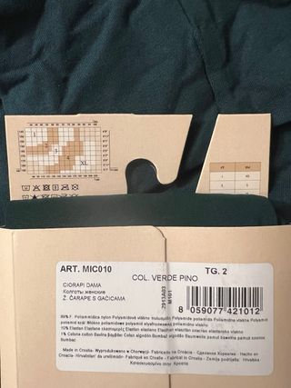 Maglia collo alto Intimissimi e collant Calzedonia