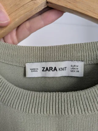 Top Zara verde con cordones talla M