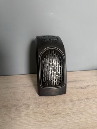 Mini Calefactor Enchufable Negro