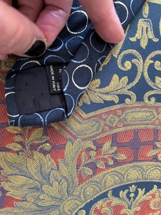 Corbata Gucci Azul con Círculos Blancos