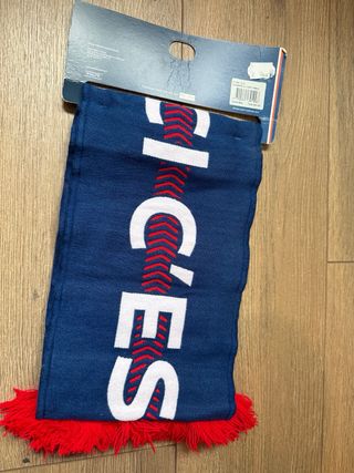 Bufanda PSG con etiquetas Nueva