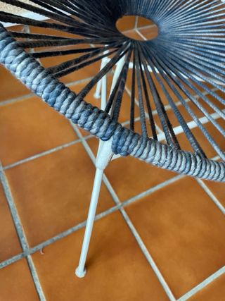 Silla Acapulco azul y blanca