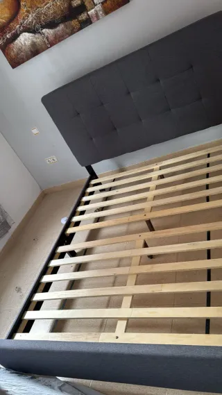 Cama Matrimonio Tapizada Gris Medidas:150cm 190cm