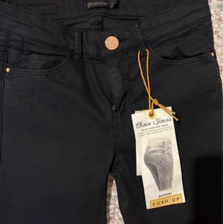 Pantalón negro Stradivarius Push Up
