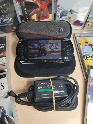 Consolas Sony PSP Negra 1004 + Cargadores y juegos