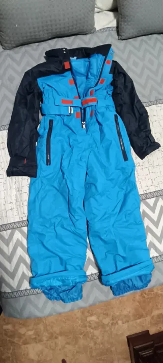 Mono de esquí niña azul. Talla 8-10 (116-128cms)