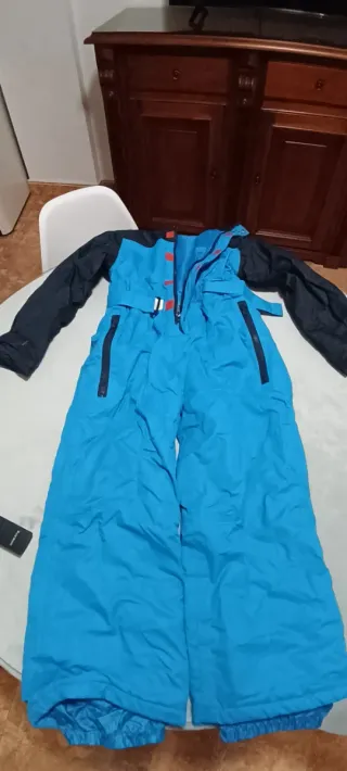 Mono de esquí niña azul. Talla 8-10 (116-128cms)