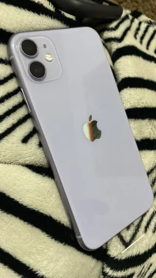 iPhone 11 Viola