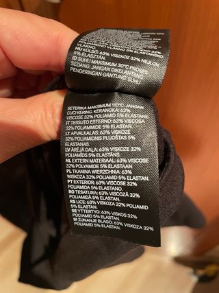 Vestido deportivo H&M negro con detalles naranja