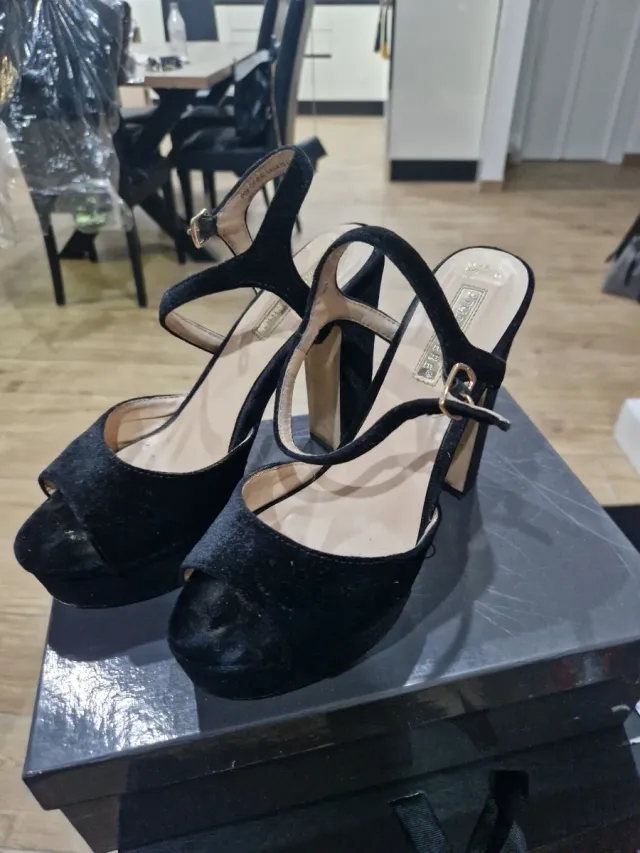 Décolleté neri tacco 12