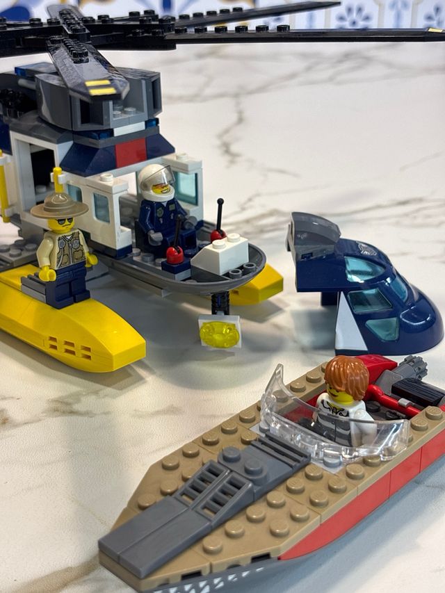 LEGO CITY Persecución en Helicóptero