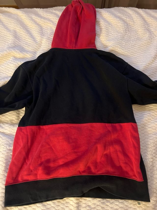 Sudadera Jordan Negra y Roja