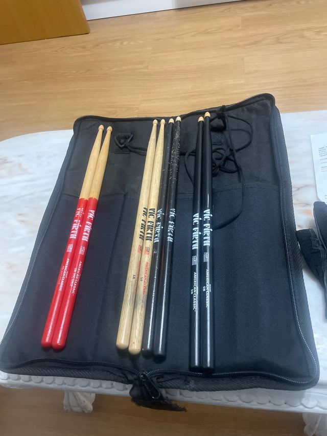 Lote de baquetas Vic Firth American Classic