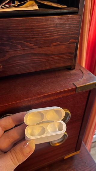 Estuche AirPods Pro (sin auriculares)