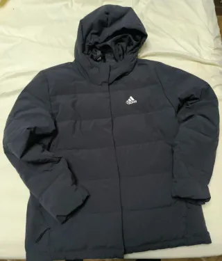 Chaquetón plumífero Adidas negro