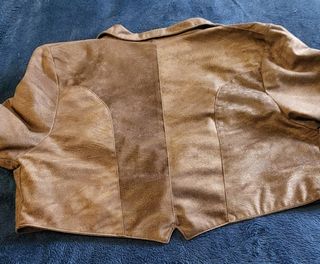 Torera marrón corta