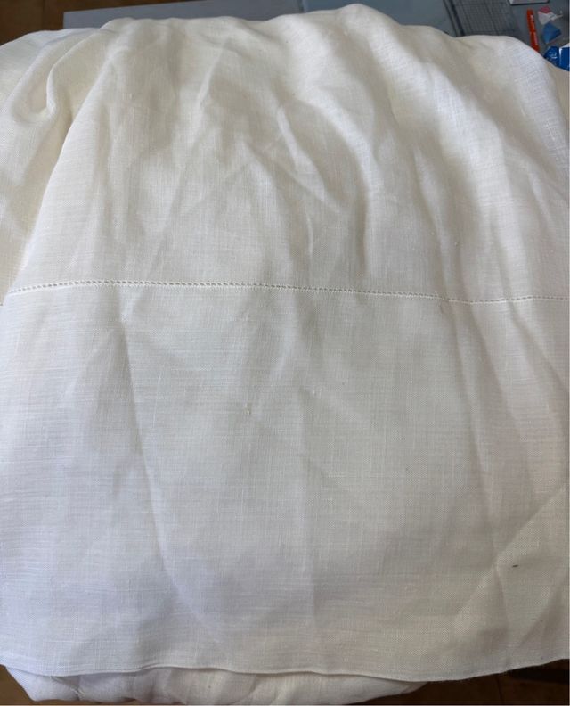 Por mudanza vendo Cortina de lino beige y blanco